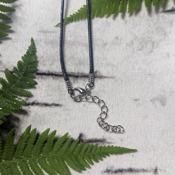 Quartz Necklace - Picture 4 of 5